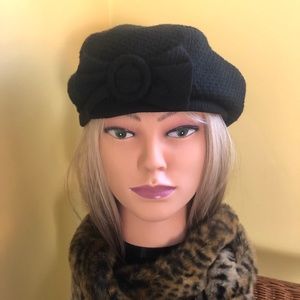 NWOT, Beret with Front Bow by Halogen